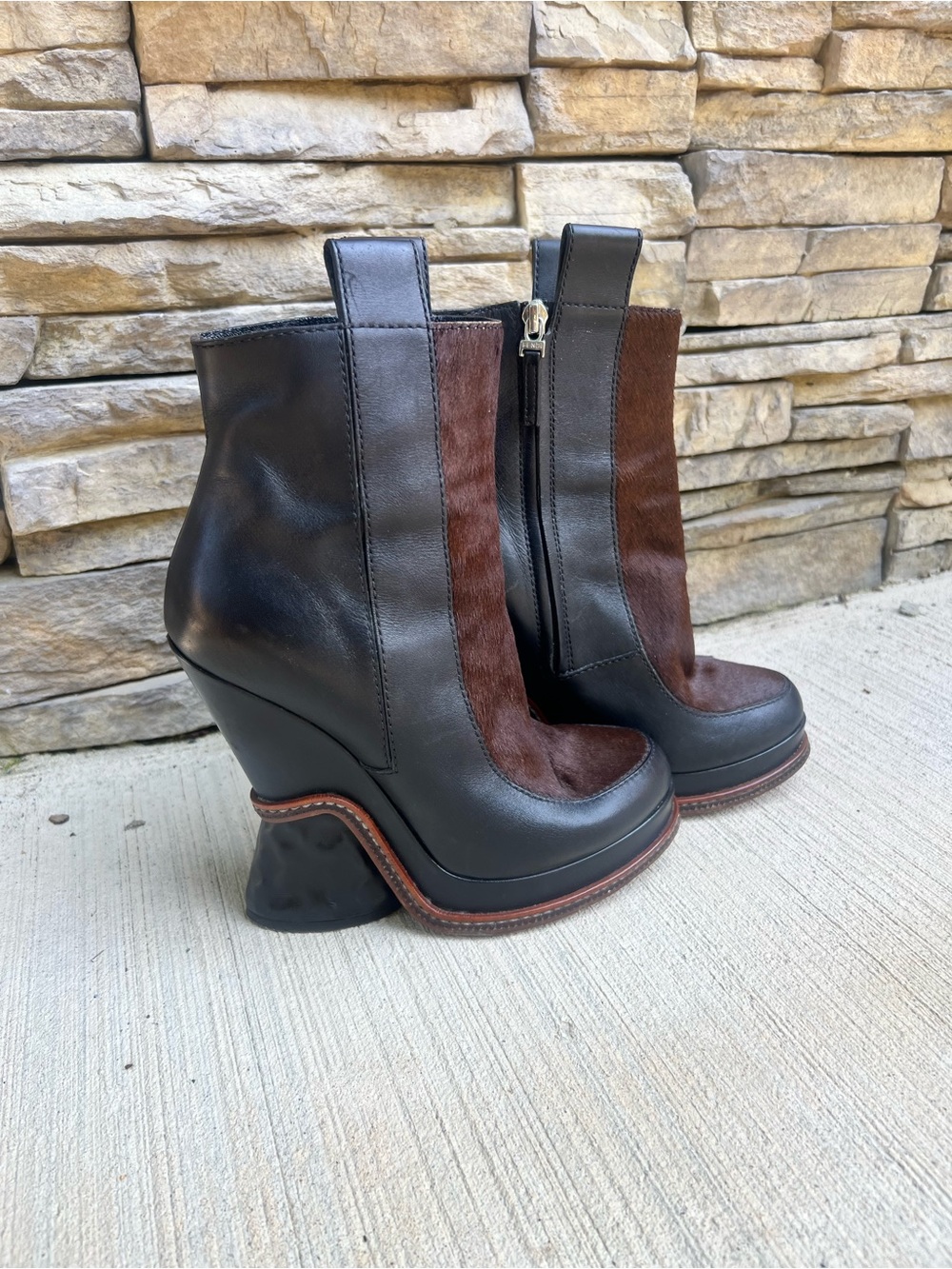 Fendi Black Leather w/ Brown Haircalf Sculpted Heel Ankle Boots sz 7 - Picture 3 of 7